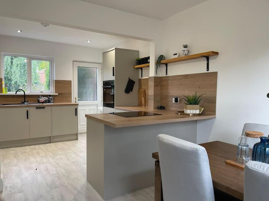 Hideaway Apartment *